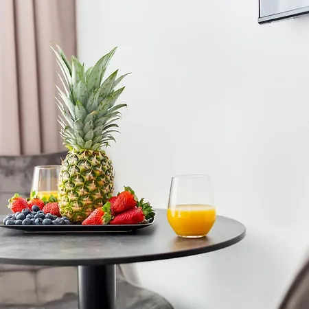 Fly - S8 - Mpolo Penzion 3*